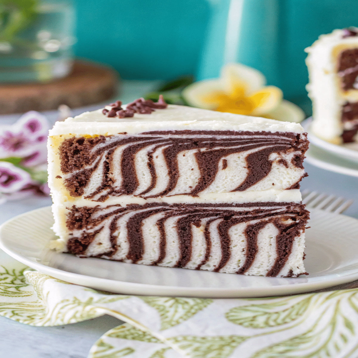 Zebra Cakes Recipe – Layers of soft cake with creamy filling inside the zebra cake.